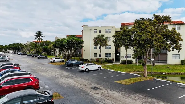 $1,600 | 1800 Southwest 81st Avenue, Unit 1112, North Lauderdale, FL 33068