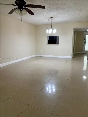 $1,600 | 1800 Southwest 81st Avenue, Unit 1112, North Lauderdale, FL 33068