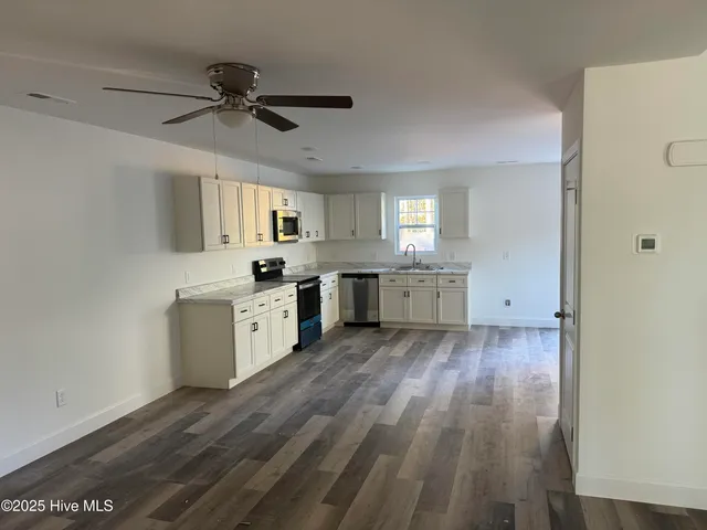 $2,100 | 273 South Kerr Avenue, Wilmington, NC 28403