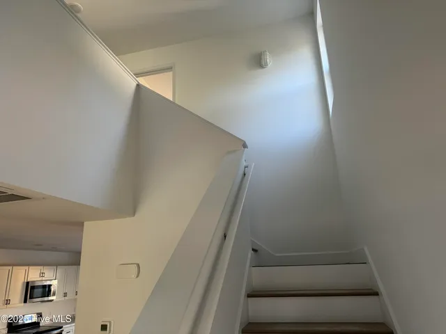 $2,100 | 273 South Kerr Avenue, Wilmington, NC 28403