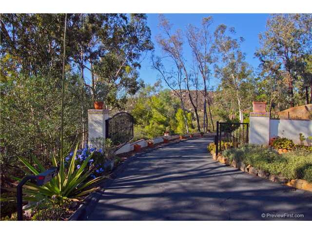 14322 High Valley Road Poway, CA 92064 - Photo 2 of 25