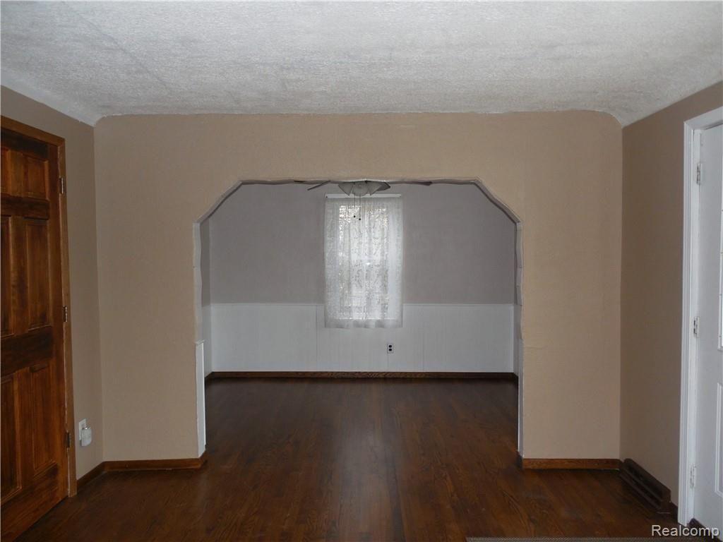 6929 Inkster Road Garden City, MI 48135 - Photo 55 of 65 Beautiful Notched/Arched Doorway