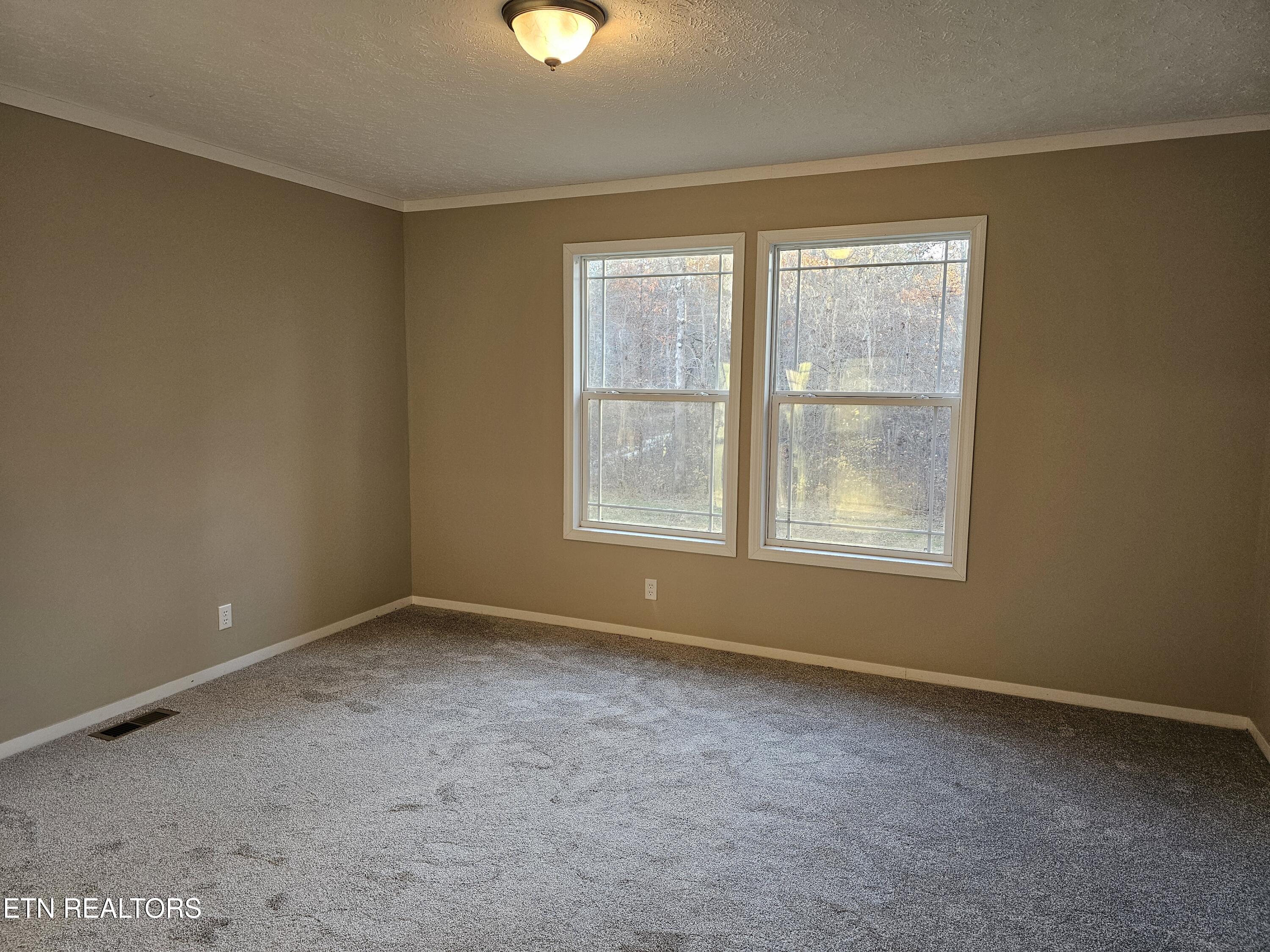 196 Red Hill Road Sunbright, TN 37872 - Photo 13 of 24 20251106_164922