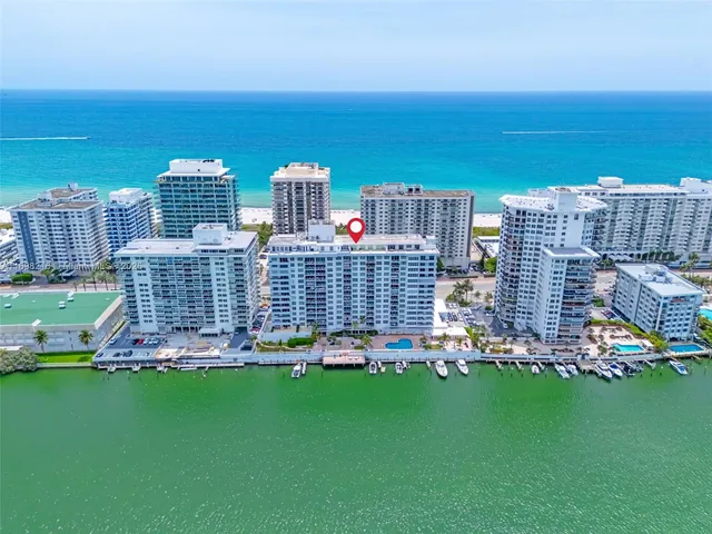 $530,000 | 5700 Collins Avenue, Unit 5B, Miami Beach, FL 33140