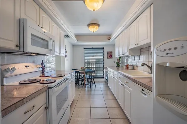 $227,000 | 2900 Cove Cay Drive, Unit 7B, Clearwater, FL 33760