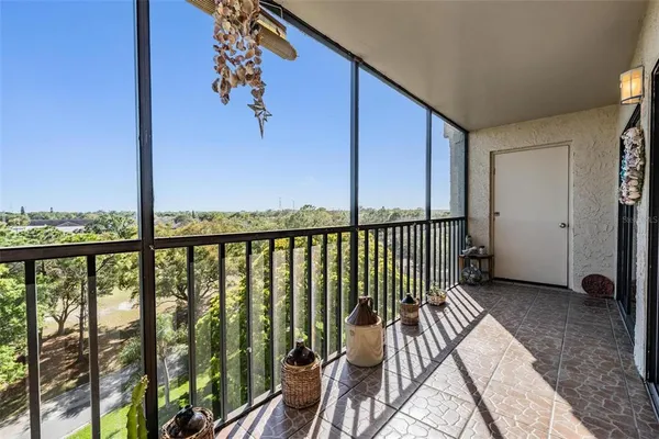 $227,000 | 2900 Cove Cay Drive, Unit 7B, Clearwater, FL 33760