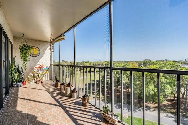 $227,000 | 2900 Cove Cay Drive, Unit 7B, Clearwater, FL 33760