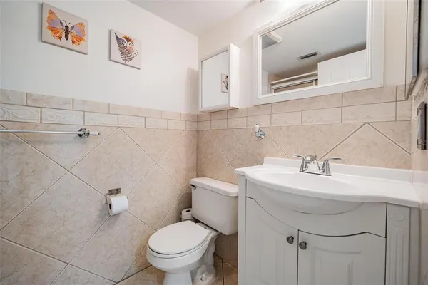 $227,000 | 2900 Cove Cay Drive, Unit 7B, Clearwater, FL 33760