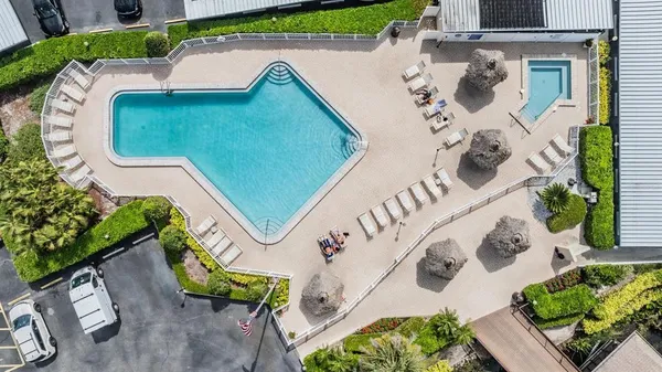 $227,000 | 2900 Cove Cay Drive, Unit 7B, Clearwater, FL 33760