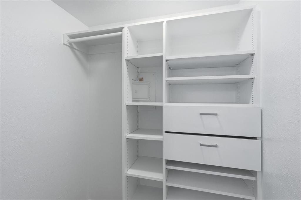 10763 Villager Road, Unit B Dallas, TX 75230 - Photo 17 of 31