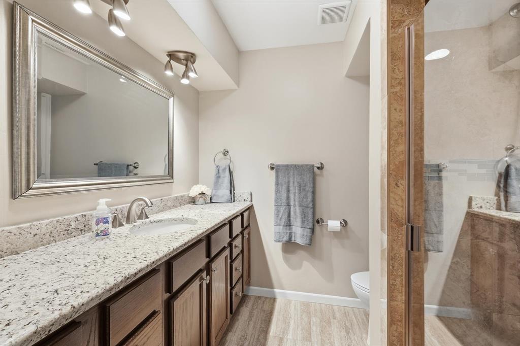 10763 Villager Road, Unit B Dallas, TX 75230 - Photo 5 of 31