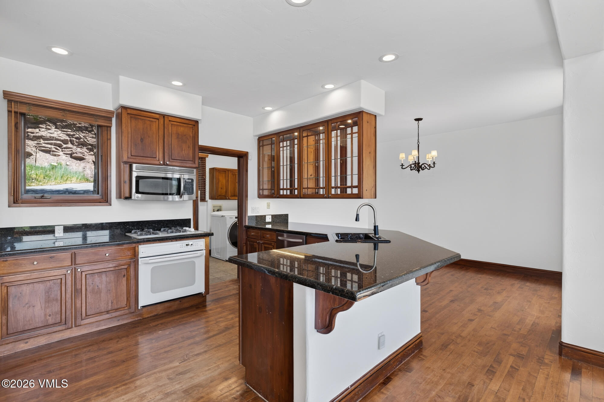 3121 Wildridge Road, Unit B Avon, CO 81620 - Photo 10 of 42 7E3A2724