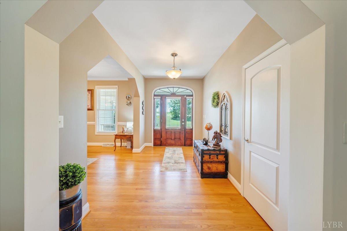 2571 Headens Bridge Road Bedford, VA 24523 - Photo 4 of 98 Gallery Image 4