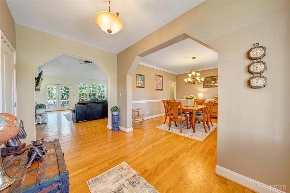 2571 Headens Bridge Road Bedford, VA 24523 - Photo 8 of 98 Gallery Image 8