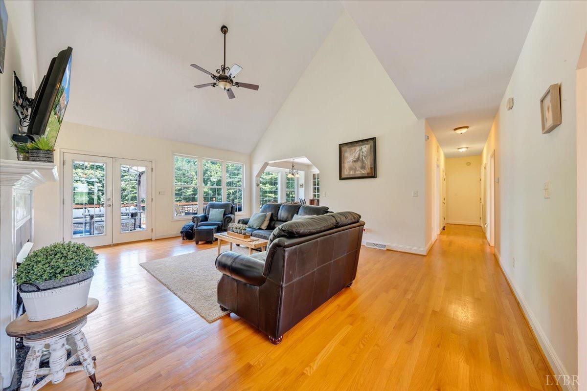 2571 Headens Bridge Road Bedford, VA 24523 - Photo 9 of 98 Gallery Image 9