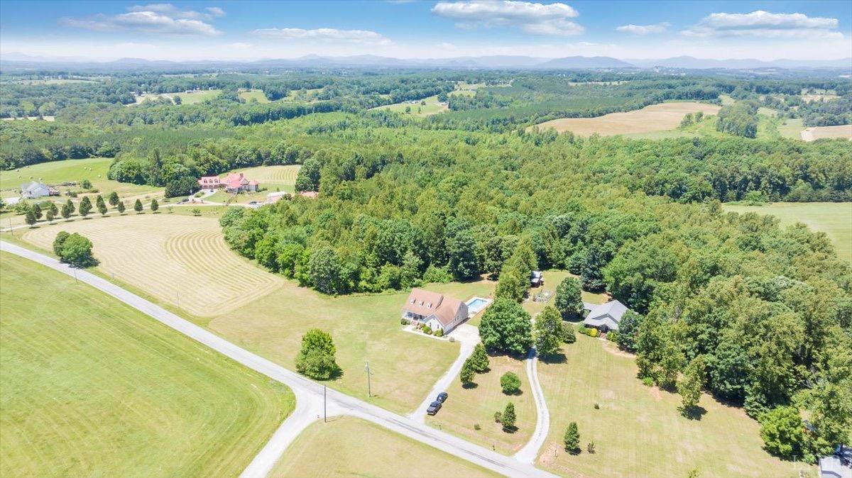 2571 Headens Bridge Road Bedford, VA 24523 - Photo 92 of 98 Gallery Image 92