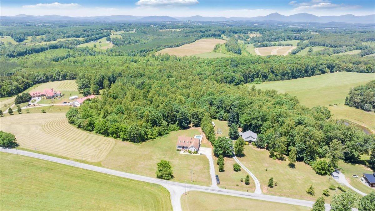 2571 Headens Bridge Road Bedford, VA 24523 - Photo 93 of 98 Gallery Image 93