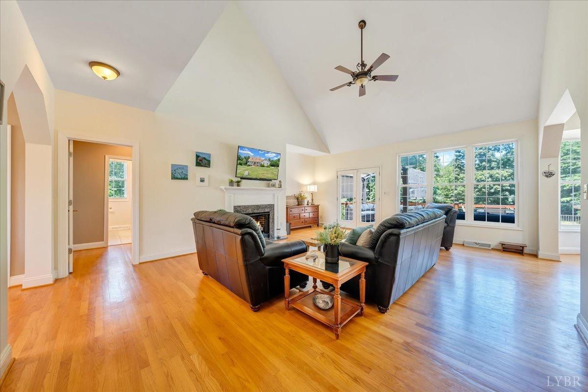 2571 Headens Bridge Road Bedford, VA 24523 - Photo 10 of 98 Gallery Image 10