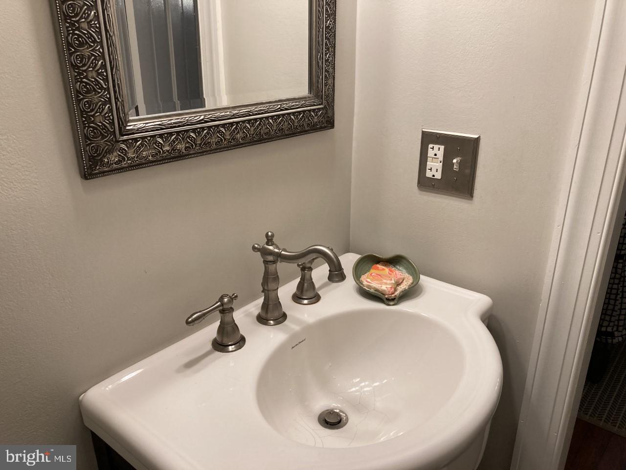 3622 Roland Avenue Baltimore, MD 21211 - Photo 26 of 38 Main Level Bathroom