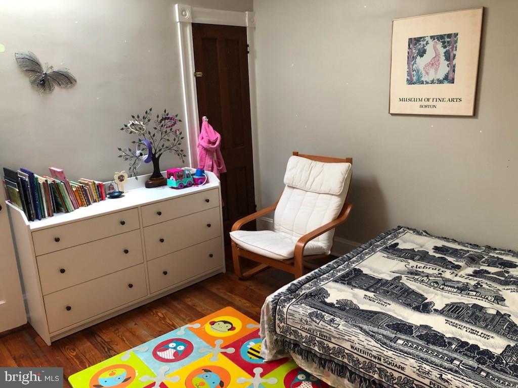 3622 Roland Avenue Baltimore, MD 21211 - Photo 32 of 38 3rd Bedroom