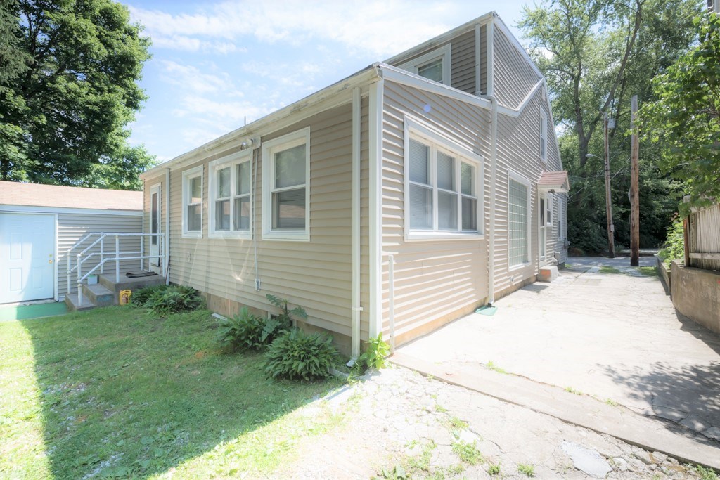 183 Transit Street Woonsocket, RI 02895 - Photo 19 of 20 Gallery Image 19