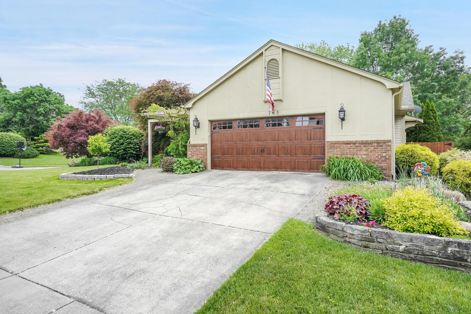 765 Ronson Avenue Columbus, OH 43230 - Photo 3 of 43 Gallery Image 3