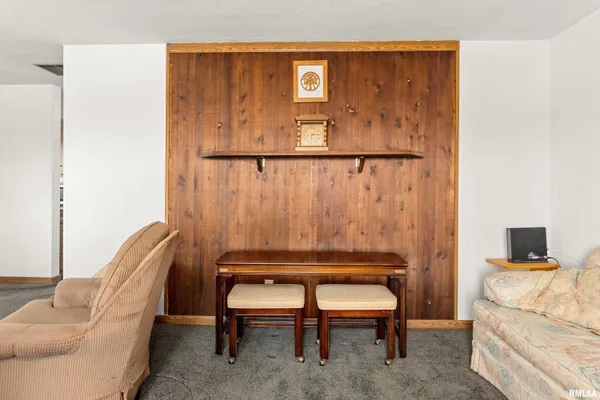 $140,000 | 5511 Everett McKinley Dirksen Parkway, Peoria, IL 61607