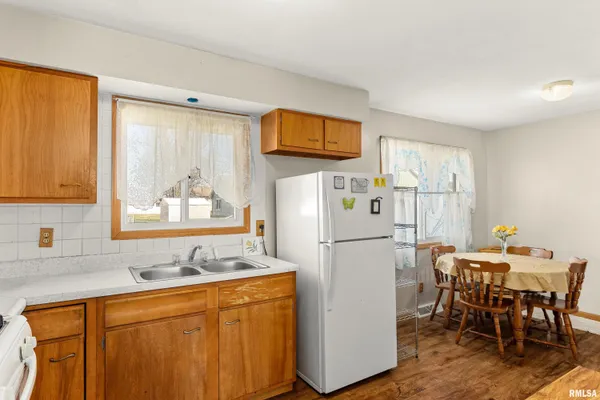 $140,000 | 5511 Everett McKinley Dirksen Parkway, Peoria, IL 61607