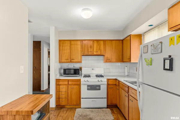 $140,000 | 5511 Everett McKinley Dirksen Parkway, Peoria, IL 61607