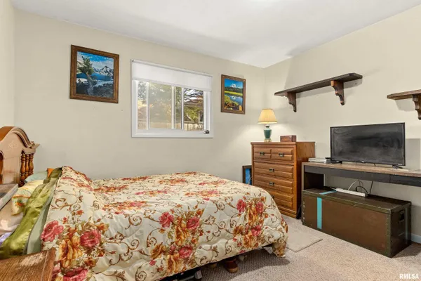 $140,000 | 5511 Everett McKinley Dirksen Parkway, Peoria, IL 61607