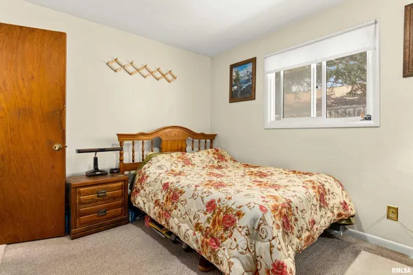 $140,000 | 5511 Everett McKinley Dirksen Parkway, Peoria, IL 61607