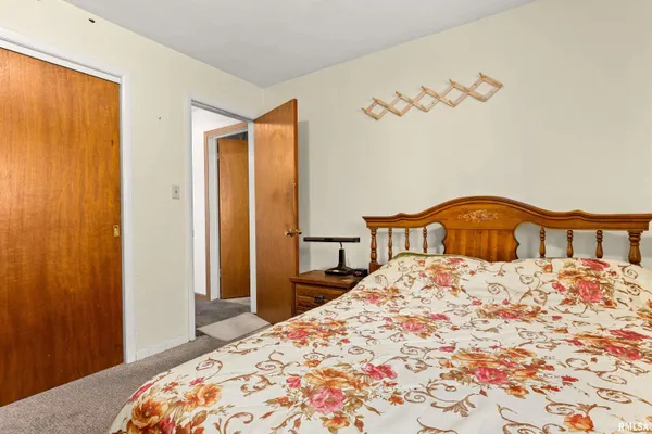 $140,000 | 5511 Everett McKinley Dirksen Parkway, Peoria, IL 61607