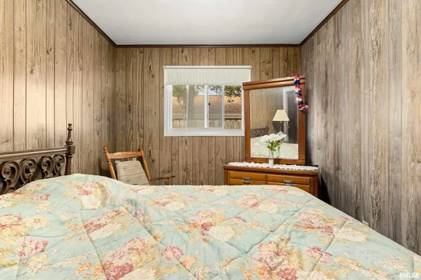 $140,000 | 5511 Everett McKinley Dirksen Parkway, Peoria, IL 61607