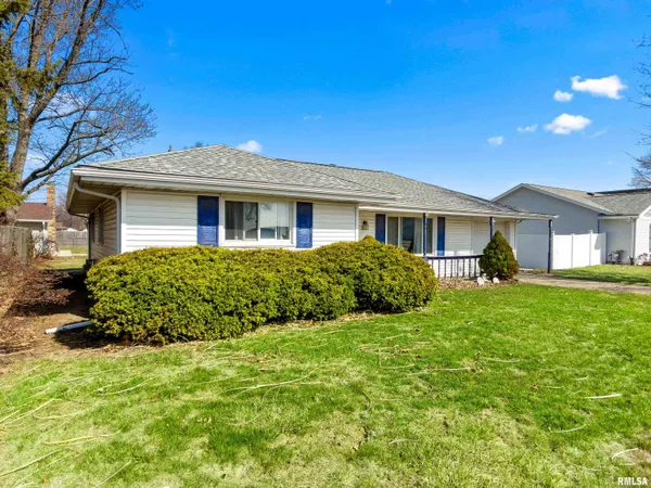$140,000 | 5511 Everett McKinley Dirksen Parkway, Peoria, IL 61607