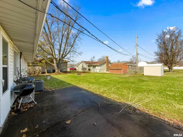 $140,000 | 5511 Everett McKinley Dirksen Parkway, Peoria, IL 61607