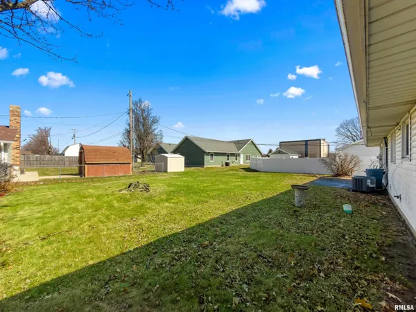 $140,000 | 5511 Everett McKinley Dirksen Parkway, Peoria, IL 61607