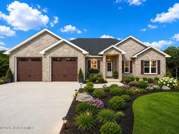 $469,900 | 2447 Camzie Drive, Jefferson City, MO 65101