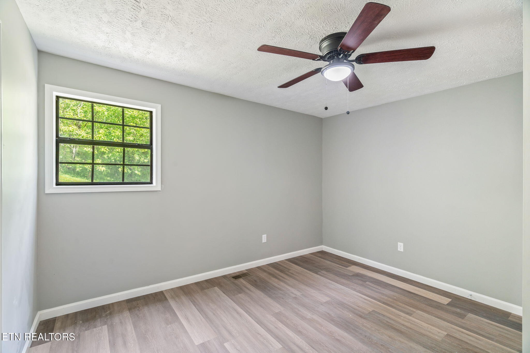 122 Cove Hollow Road La Follette, TN 37766 - Photo 29 of 58 Gallery Image 29