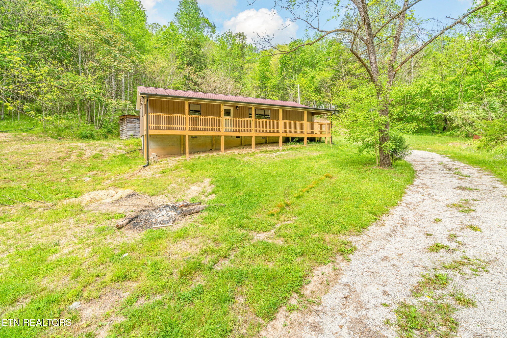 122 Cove Hollow Road La Follette, TN 37766 - Photo 5 of 58 Gallery Image 5