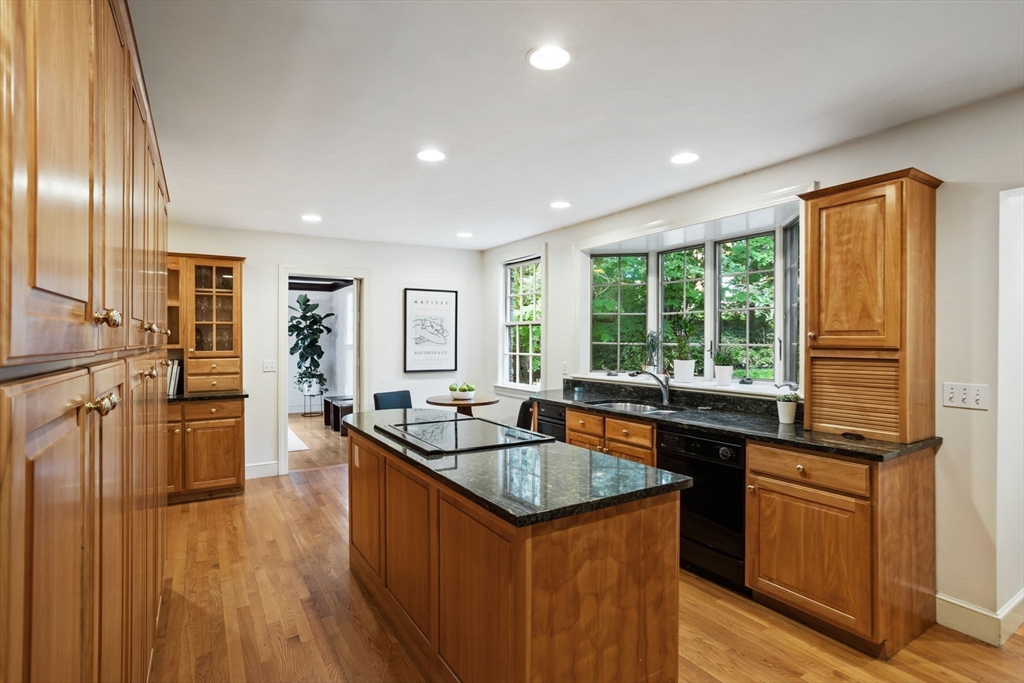 655 Centre Street Newton, MA 02458 - Photo 16 of 40 Gallery Image 16