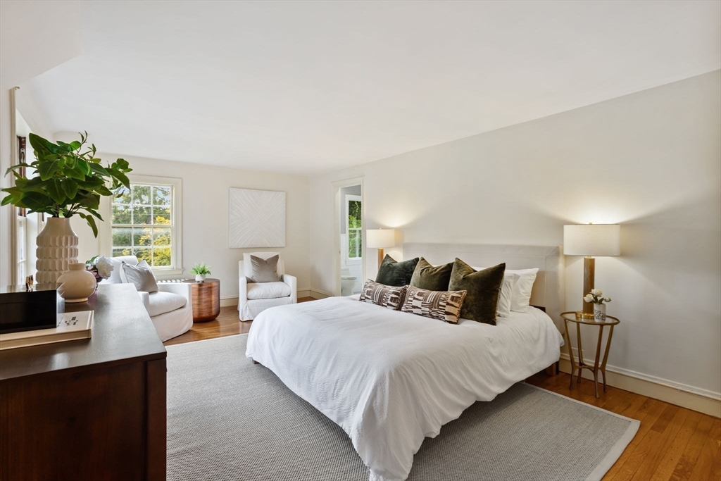 655 Centre Street Newton, MA 02458 - Photo 19 of 40 Gallery Image 19