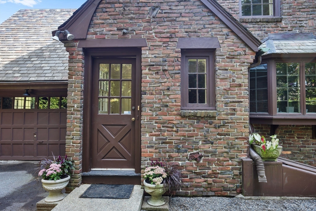 655 Centre Street Newton, MA 02458 - Photo 35 of 40 Gallery Image 35