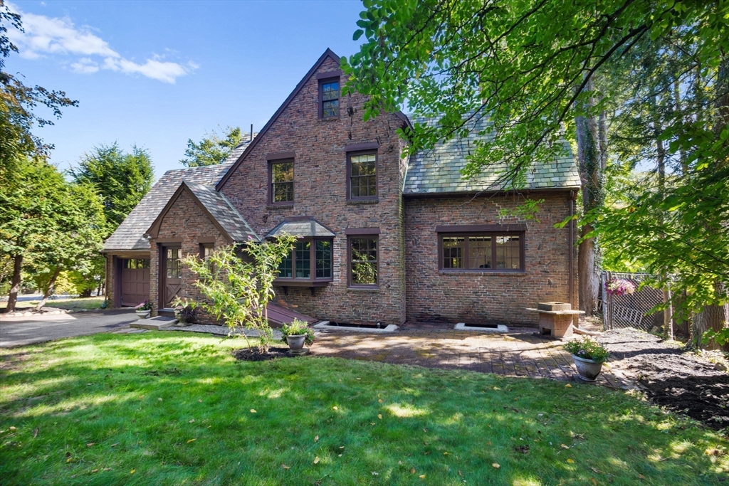 655 Centre Street Newton, MA 02458 - Photo 36 of 40 Gallery Image 36