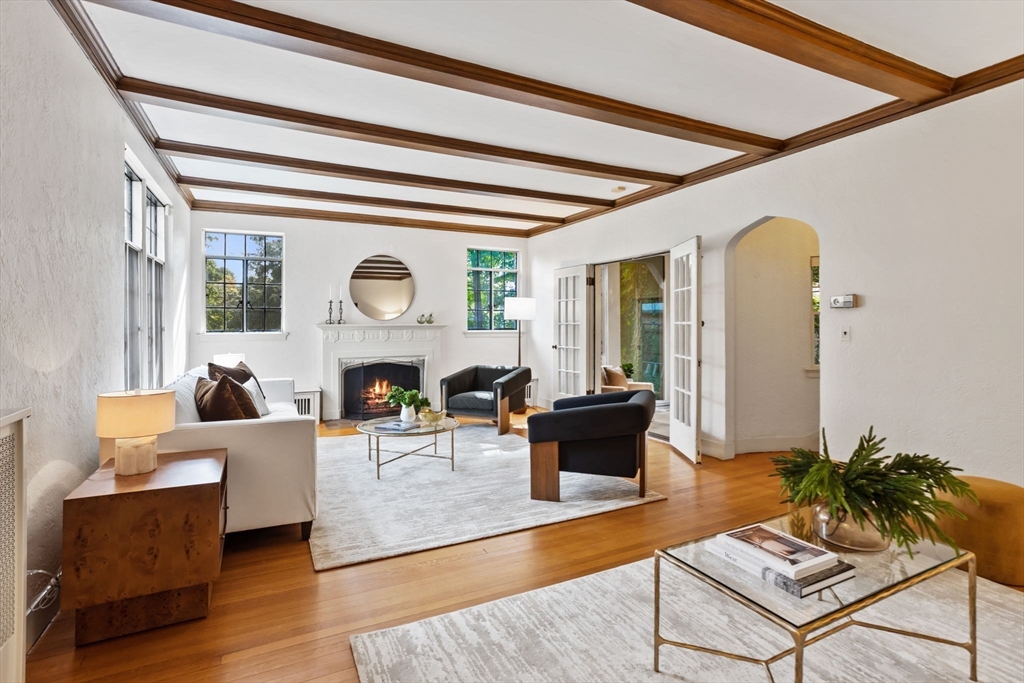 655 Centre Street Newton, MA 02458 - Photo 5 of 40 Gallery Image 5