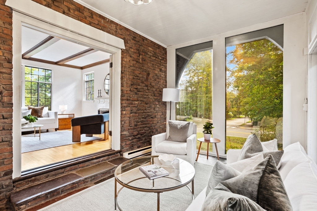655 Centre Street Newton, MA 02458 - Photo 8 of 40 Gallery Image 8