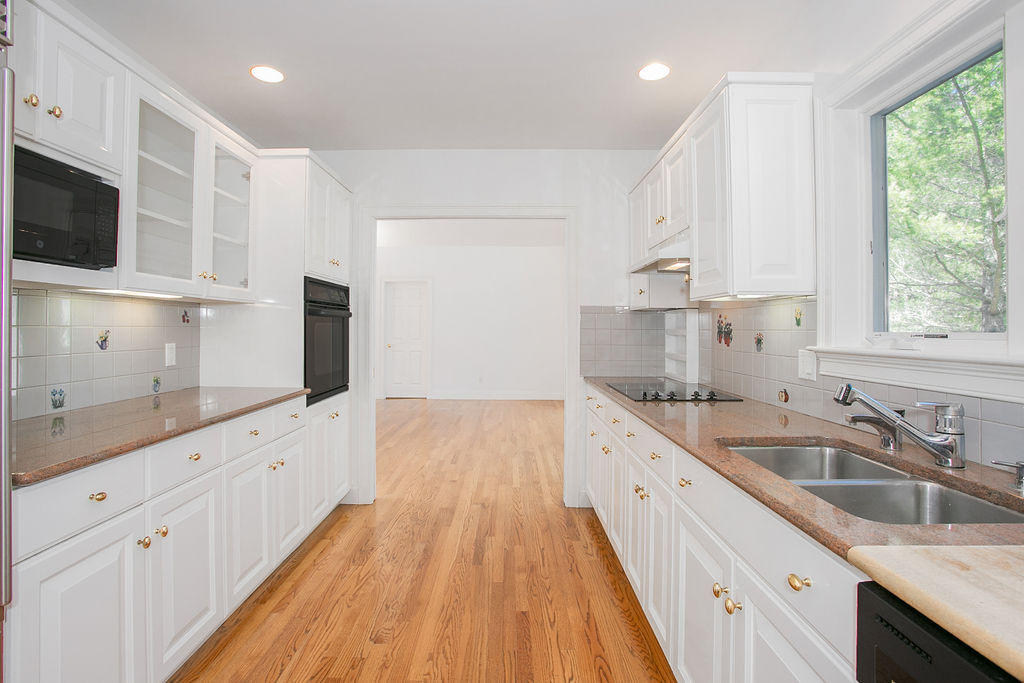 8 Winding Cove Road Marstons Mills, MA 02648 - Photo 10 of 51 _LMS9991