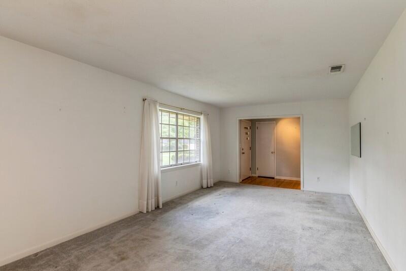 349 Powell Drive Crestview, FL 32536 - Photo 14 of 30 an empty room with windows