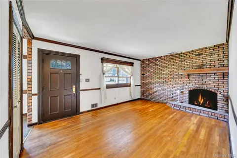 $424,999 | 3 Victor Avenue, Selden, NY 11784