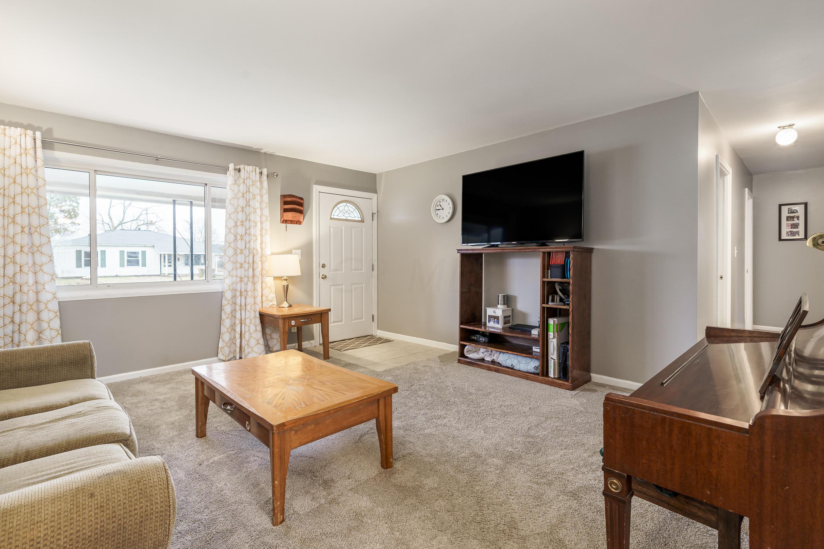 431 Celina Road Columbus, OH 43228 - Photo 6 of 22 Gallery Image 6