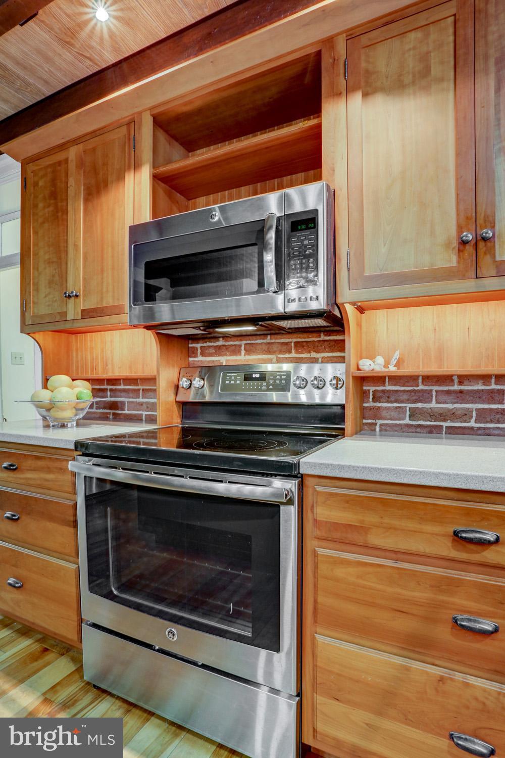 201 East Main Street Lititz, PA 17543 - Photo 21 of 78 Stainless Appliances
